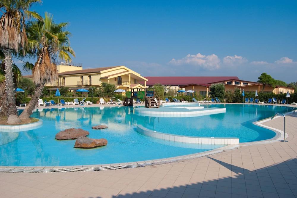 Horse Country Resort Congress & Spa - Hotel Ribot أربورْيا المظهر الخارجي الصورة