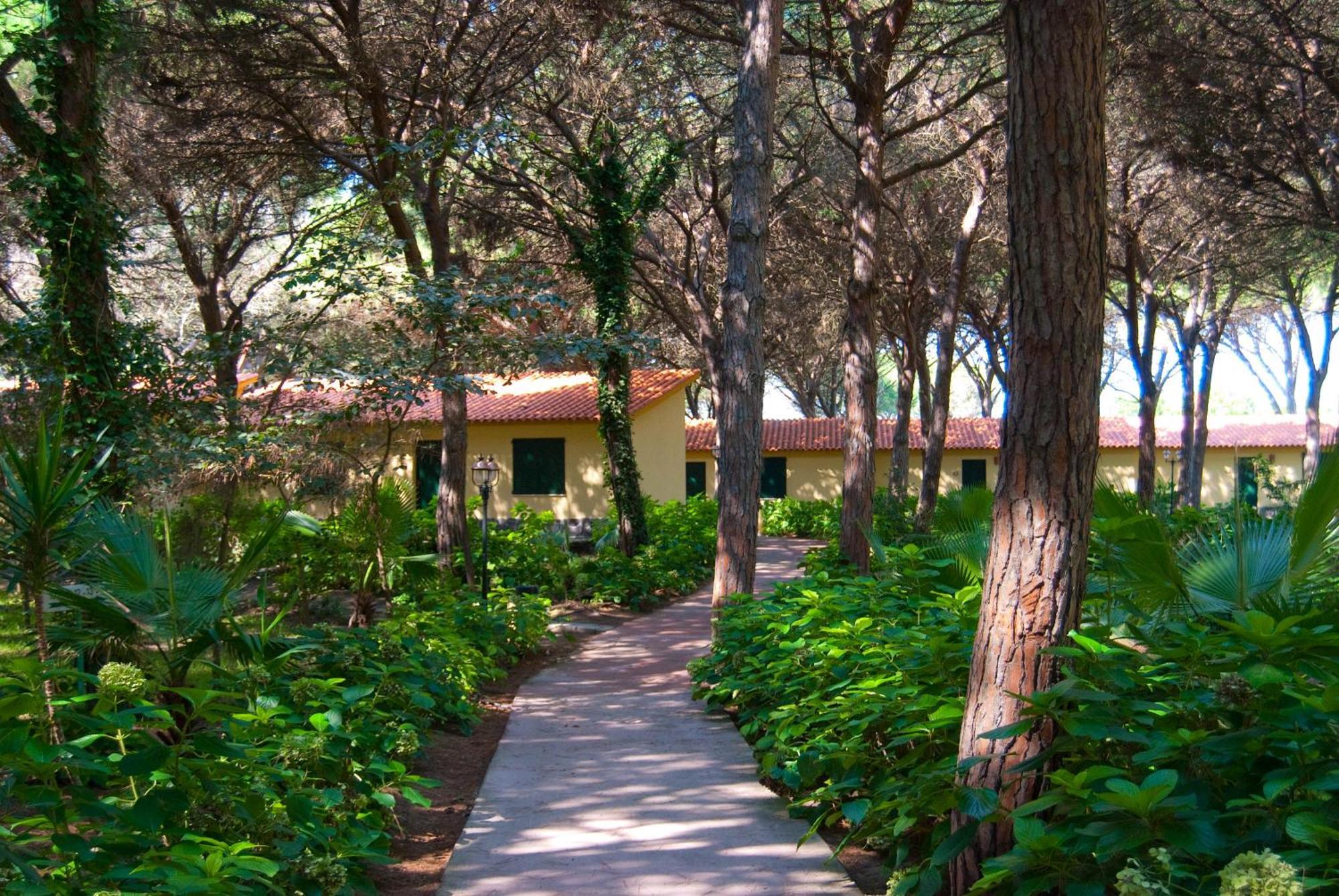 Horse Country Resort Congress & Spa - Hotel Ribot أربورْيا المظهر الخارجي الصورة