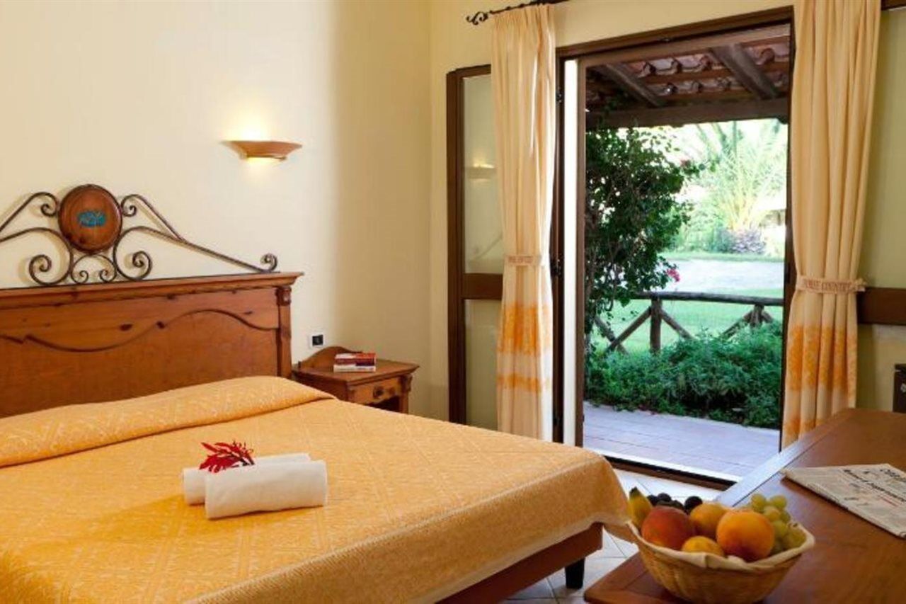 Horse Country Resort Congress & Spa - Hotel Ribot أربورْيا المظهر الخارجي الصورة