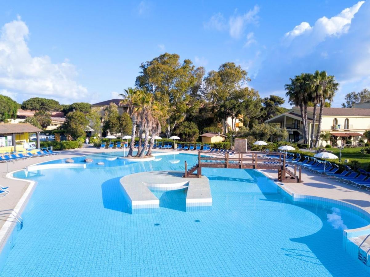 Horse Country Resort Congress & Spa - Hotel Ribot أربورْيا المظهر الخارجي الصورة