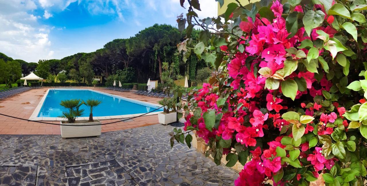 Horse Country Resort Congress & Spa - Hotel Ribot أربورْيا المظهر الخارجي الصورة