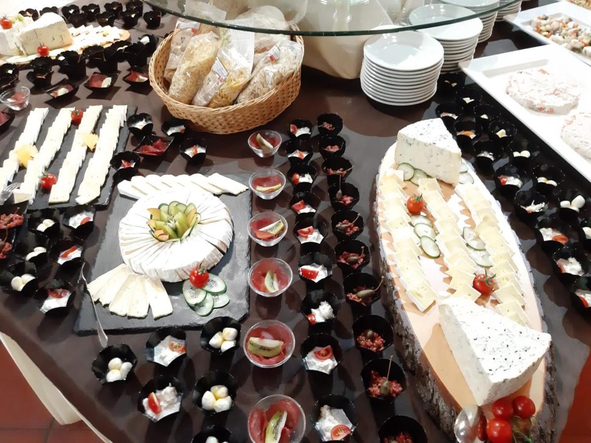 Horse Country Resort Congress & Spa - Hotel Ribot أربورْيا المظهر الخارجي الصورة