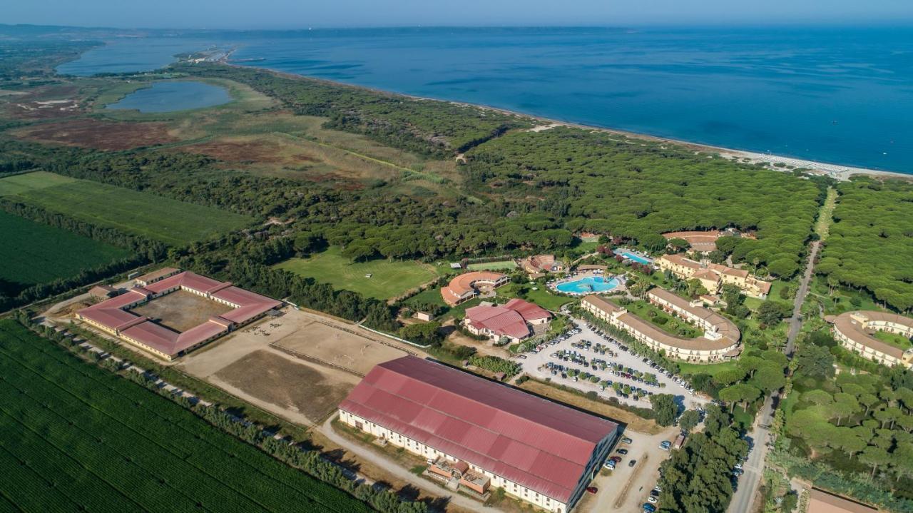 Horse Country Resort Congress & Spa - Hotel Ribot أربورْيا المظهر الخارجي الصورة