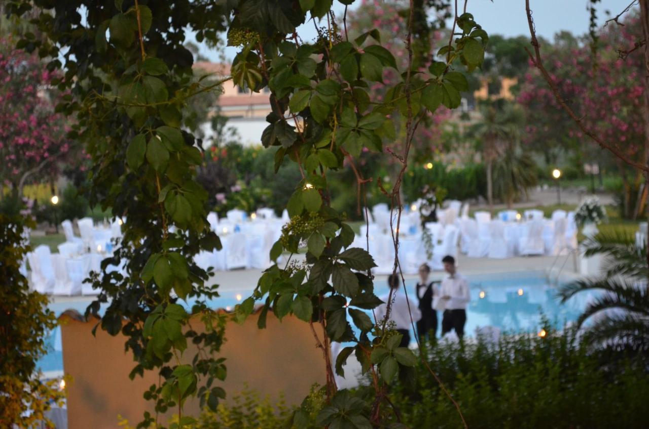 Horse Country Resort Congress & Spa - Hotel Ribot أربورْيا المظهر الخارجي الصورة
